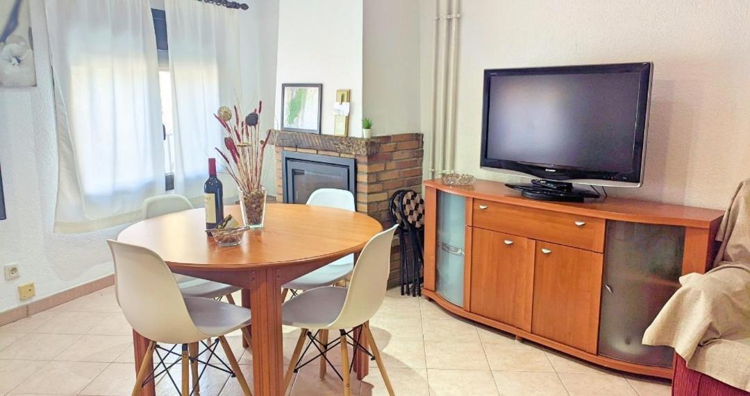 קורנודלה Apartament Macabeu Cim Apartaments מראה חיצוני תמונה