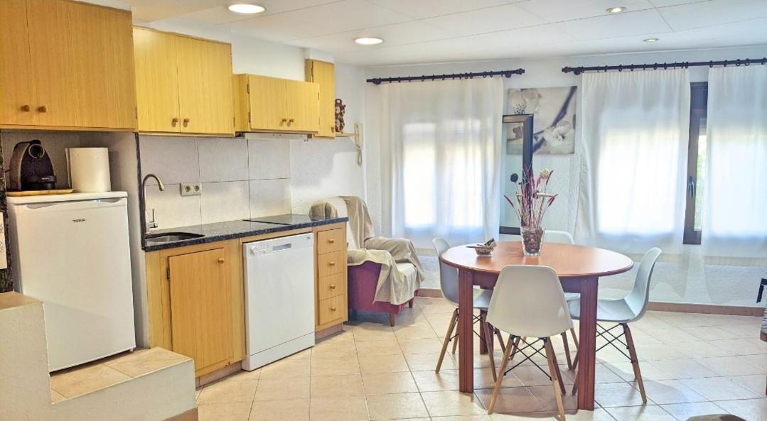 קורנודלה Apartament Macabeu Cim Apartaments מראה חיצוני תמונה