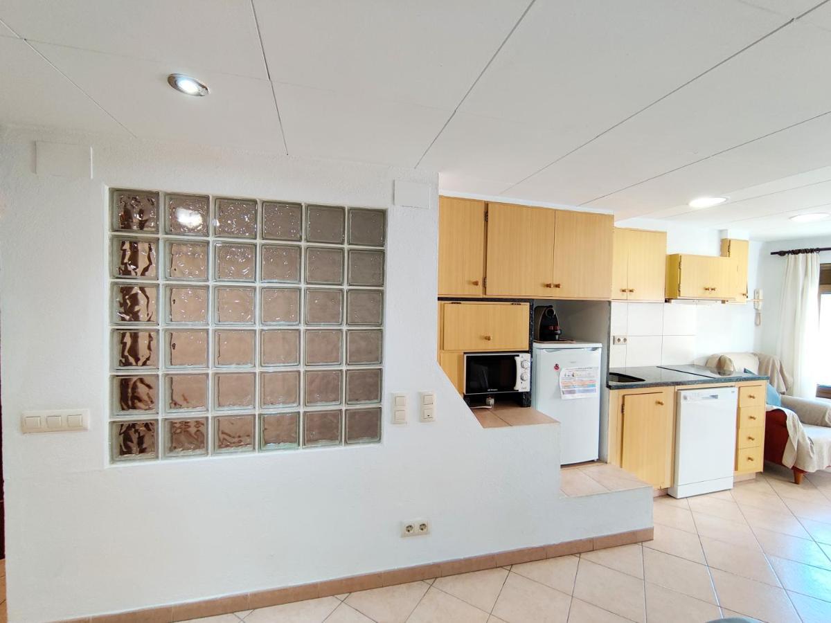 קורנודלה Apartament Macabeu Cim Apartaments מראה חיצוני תמונה